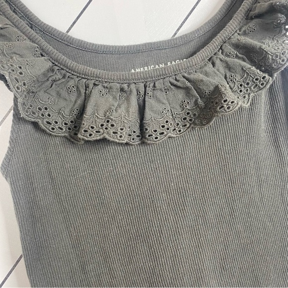American Eagle Dark Gray Ruffled Crop Tank - Picture 3 of 6